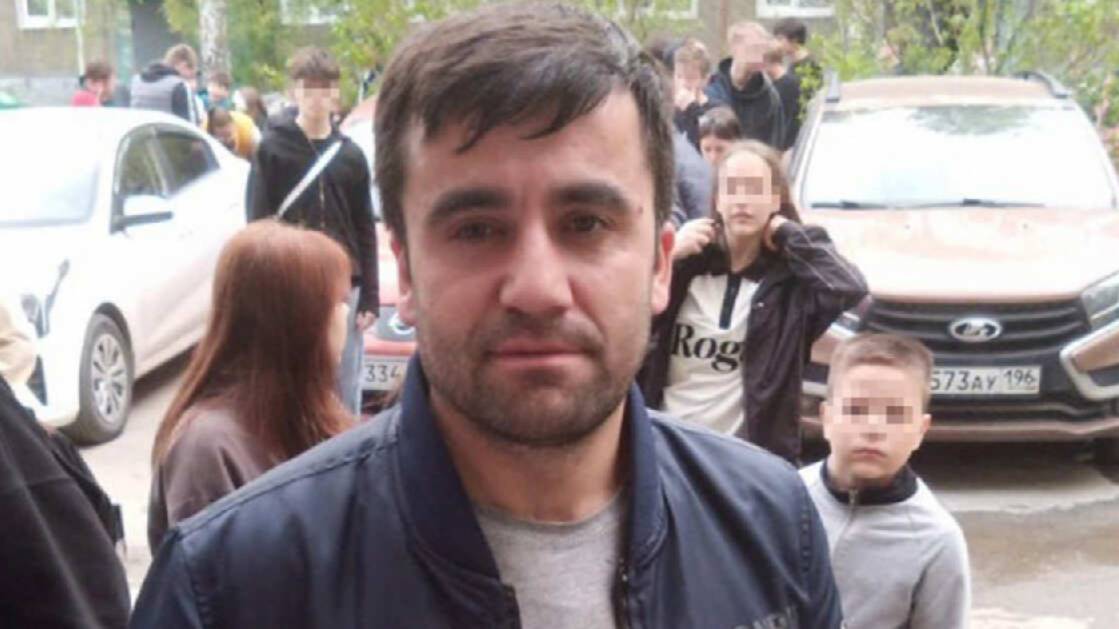 Мужчина спас троих детей из горящей квартиры в Свердловской области