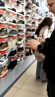 1000067922.mp4 На шопинг в "Спорт мастер"