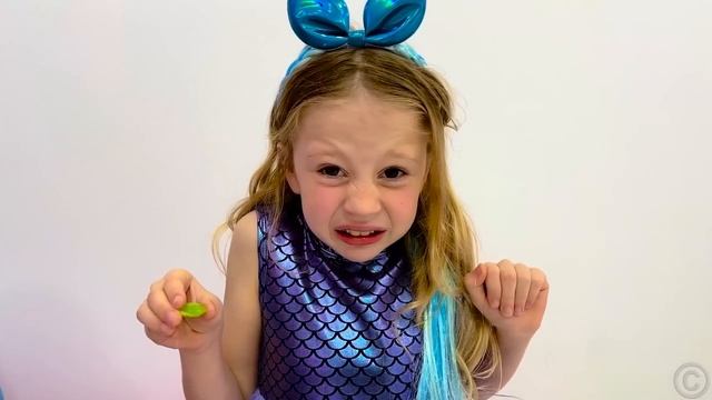 Лайк Настя (Like Nastya) -Настя учит как правильно писать слова. Полезное видео для детей