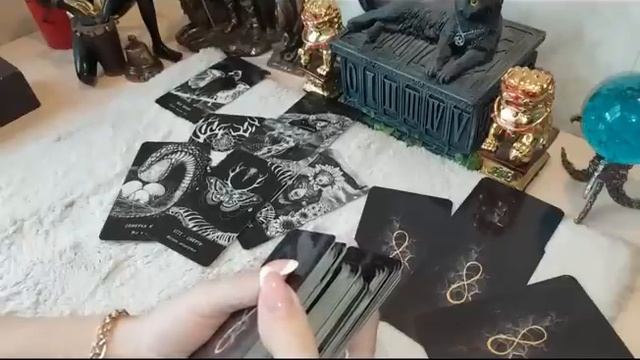 ❤️😍  ЧТО ВЫ ЗНАЧИТЕ ДЛЯ НЕГО ? 💖🥰 Гадание на картах таро.