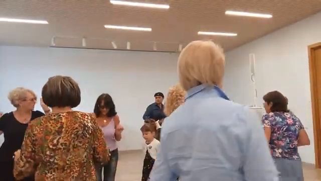 6 летняя звезда Российской эстрады танцует Stivali e cobacco Челентано Красотка из Братеево Надя .