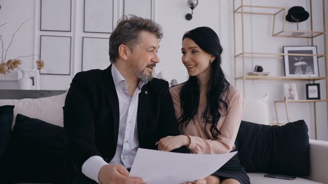 8060741-uhd_3840_2160_25fps