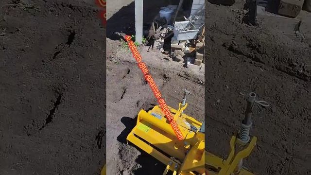 участок под газон, 20 пар советских галош.село Убежицы ?