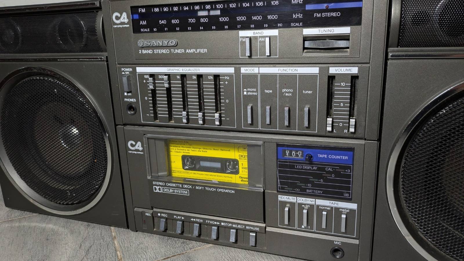 Винтажный  Sanyo C4 Boombox AM FM-радио C4R-Япония-1983-год