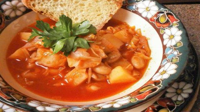 Постный борщ на яблочно - овощном бульоне с имбирём