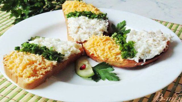Закусочные бутерброды с  яйцами.