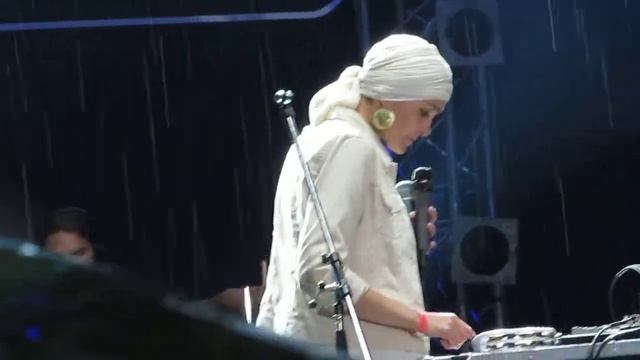 Инна Желанная (21.09.13. WOMAD, Russia, Pyatigorsk)