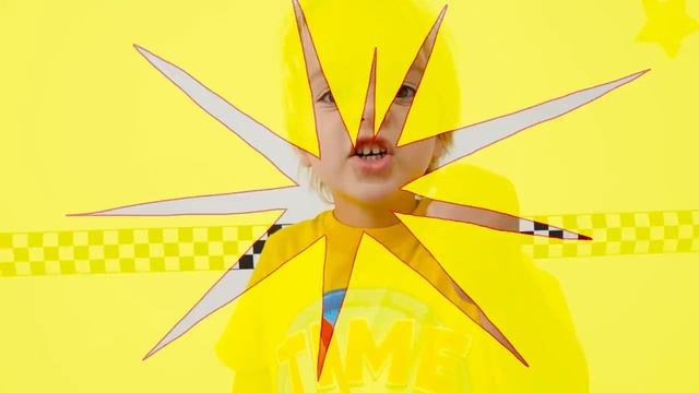 Влад и Никита -Влад и Крис учатся делиться игрушками, играя с радиоуправляемыми Монстр траками Hot W