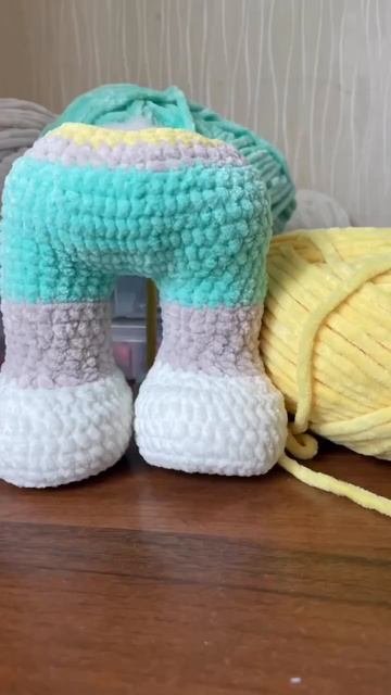 Зайка ручной работы, вязаная крючком