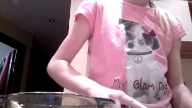 Как я  делаю банановый йогурт🍨
