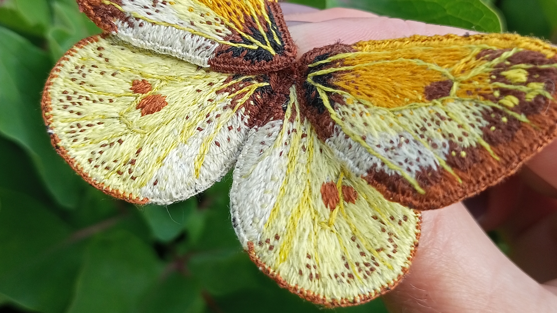Подготовка крылышек к сборке броши бабочки «Желтушки» 🦋