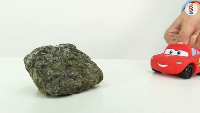 Молния Маккуин. Видео для малышей. Твердый - мягкий