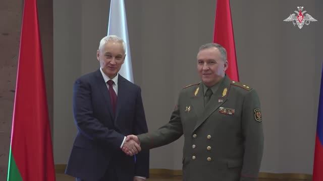 Министр обороны РФ Андрей Белоусов провел переговоры со своим белорусским коллегой в Минске