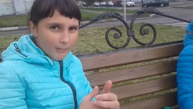 1 часть челенж попробуй не запить Вика и Ира