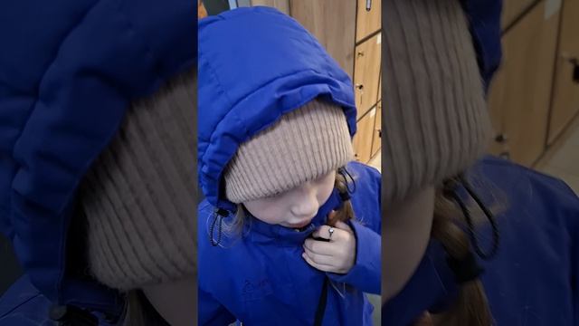 Семейная прогулка👨👩👧ЧАСТЬ 2 (Храмы, Попугайня, Школьная ул) Таисия, мама и папа в эфире МАЙ