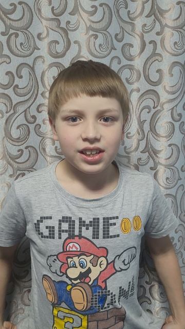 Андрей читает стих. Наступает летний вечер.