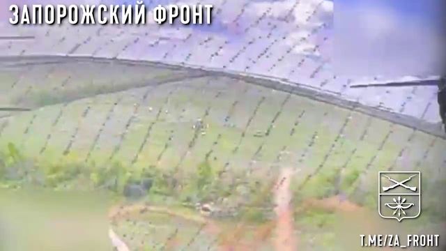 Работа оператора дрона с позывным "Мартын" из группы "Немца" 291-го мсп, который демонстрирует высок
