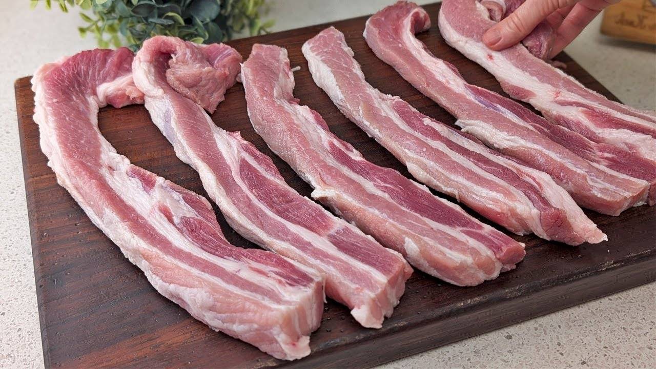 НЕ ЖАРЬТЕ и НЕ СОЛИТЕ! Повар из Китая научил меня ВКУСНО ГОТОВИТЬ СВИНУЮ ГРУДИНКУ!