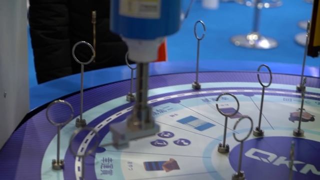Я останавливался в первом в мире отеле для роботов! 🇯🇵 (Самый странный отель Японии)