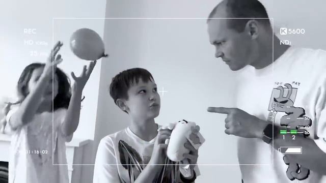 Мистер Макс • Mister Max - Открываем подарки на 8 лет канала Мистер Макс
