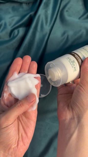 Яндекc маркет: арт 4359957997 Несмываемый кондиционер для волос с маслом кокоса и Д-пантенолом