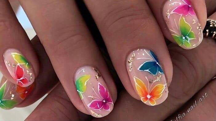 Красивый маникюр на праздник