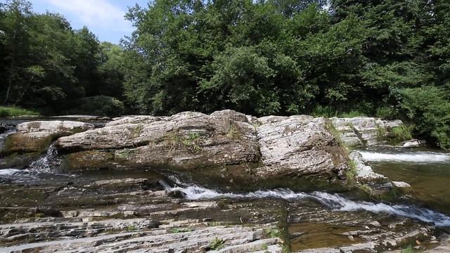 Перекат Гуркало на річці Лужанці