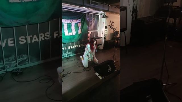 Дарья Татарчук - На голое тело рубашка надета...