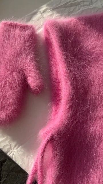 Капор и варежки из пуха норки.В нереально красивом цвете. #вязание #модноевязание #пухнорки#капор