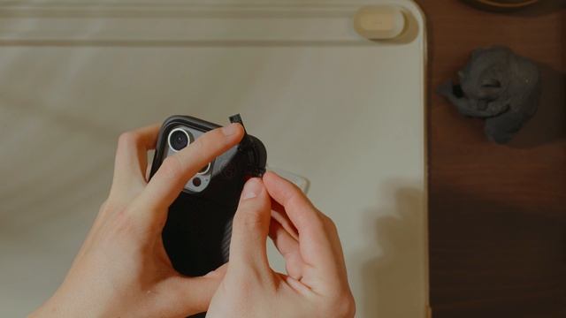 07. My minimalist and invisible iPhone storage solution.