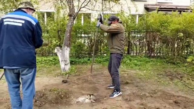 Как мы убирали территорию вокруг храма 11 мая