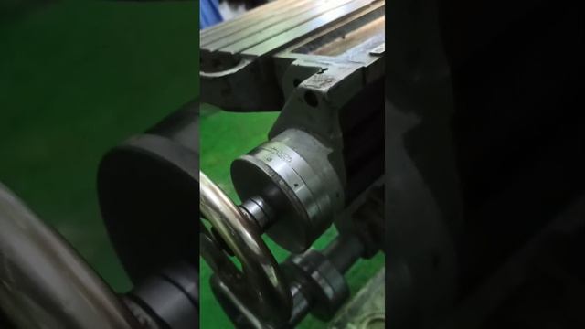 ФС 250-02 Широкоуниверсальный фрезерный станок. Видео в работе