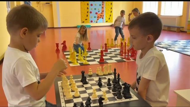 Турнир по шахматам "80 мирных рукопожатий"