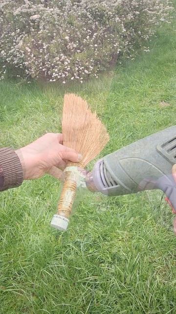 Самоделка приспособление вечная ручка для веника своими руками #diy #полезныесоветы #хитрости