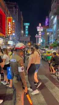 Бангкок. Китайский квартал. Вечерело. #shorts