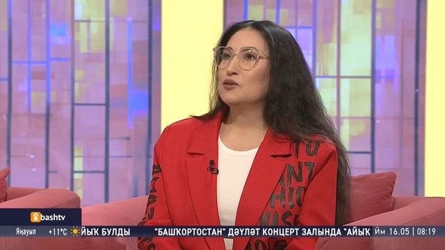 Шоу "Салям". Студия ҡунаҡтары - Гөлсөм Бикбулатова, Ләйсән Рабаданова
