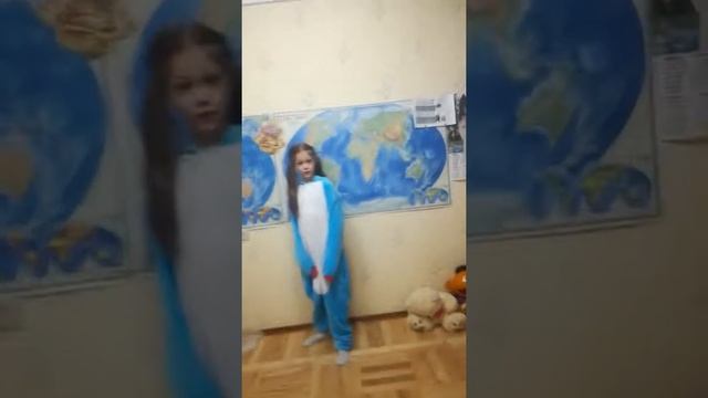Клип. Четвёртая песня Жанны. Название "Галя Голливуд"
