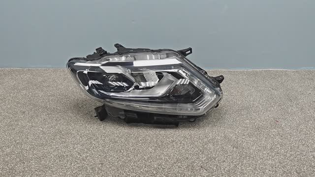 R1159770 ФАРА ПРАВАЯ NISSAN X-TRAIL T32 2013-2019 LED ОРИГИНАЛ Б/У 260104CC6C