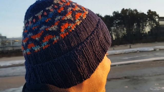 История одной шапки-исландский узор и дизайнерская нить. Юрмала.