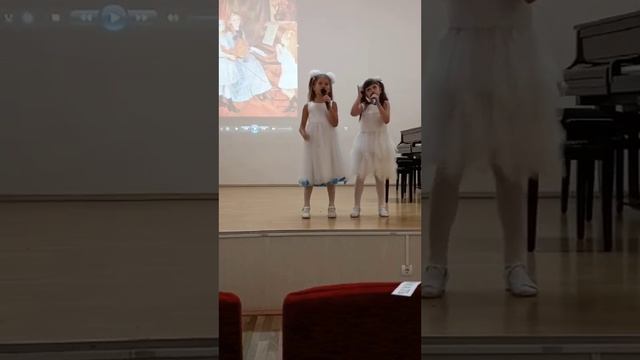 "Раз - ладошка, два-ладошка", - София Старун и Елизавета Копкова