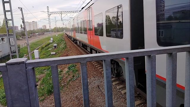 Двойной Электропоезд Ласточка ЭС2Г-018+ЭС2Г-019 До станции Тосно Прибывает на станцию Сортировочная