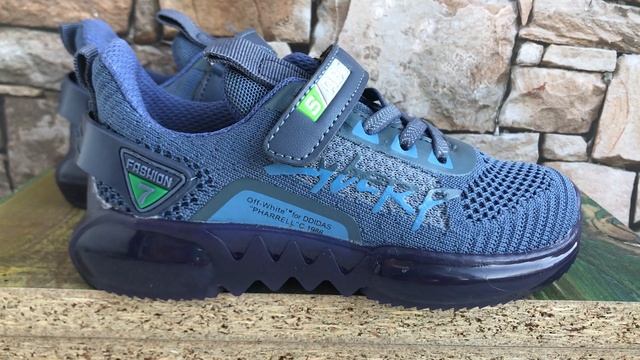 Детски светящиеся кроссовки CBT.T, размеры 26-31