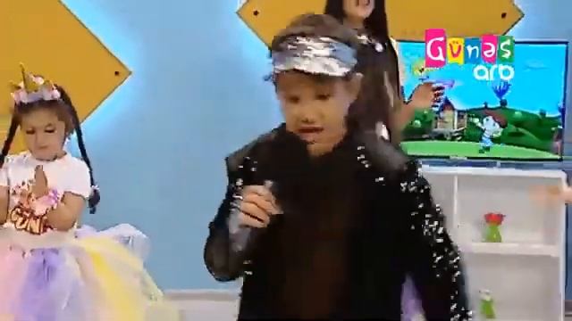 ТЕАТР "ГЮНАЙ" НА ТЕЛЕКАНАЛЕ ARB.ТУНДЖАЙ ИСКЕНДЕРЛИ "ЗЕМЛЯТРЕСЕНИЕ"