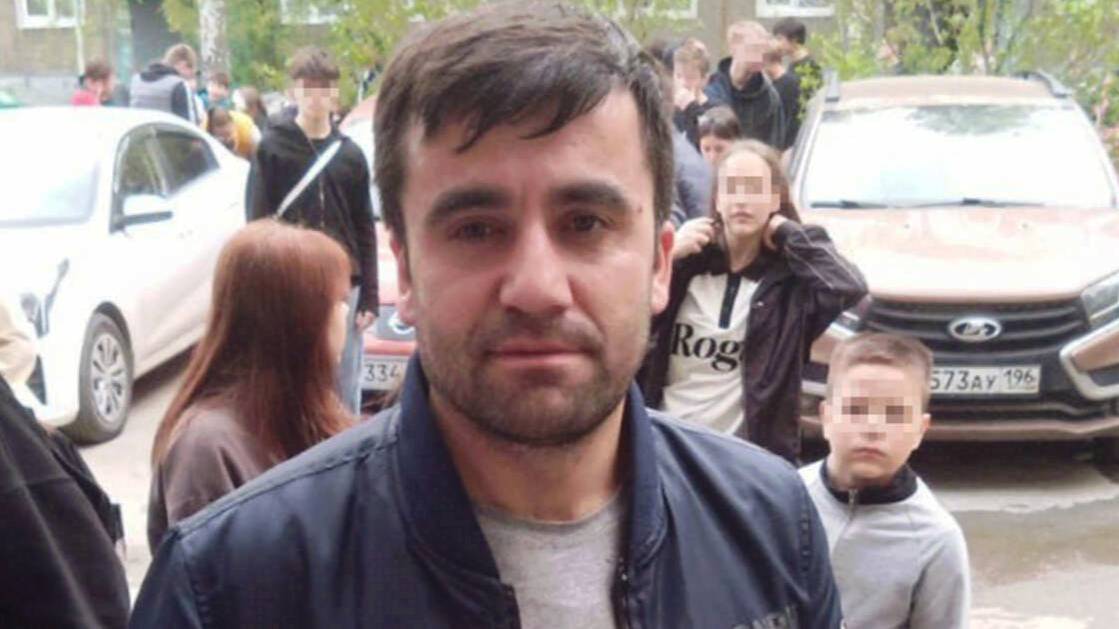 Мужчина спас троих детей из горящей квартиры в Свердловской области