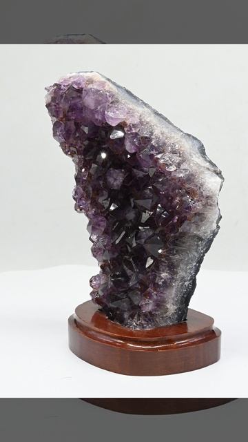 Друза аметистовая на подставке 93*71*150мм, 695г (E) Арт: 2010121