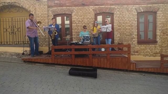 Deep Purple - Smoke On The Water (instrumental Cover By Kamar Band) / Пешеходка