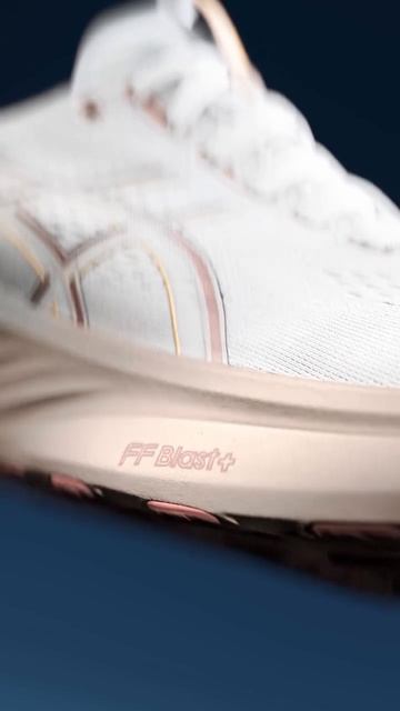 Спортивная модель Asics Gel-Kayano 32