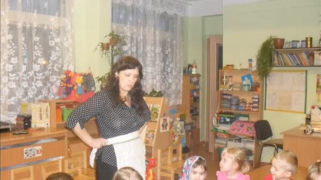 Знакомство с русским народным костюмом