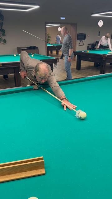 Тест тренажера для бильярда 😁 #shorts #billiard #обучение #бильярд #развлечение #спорт