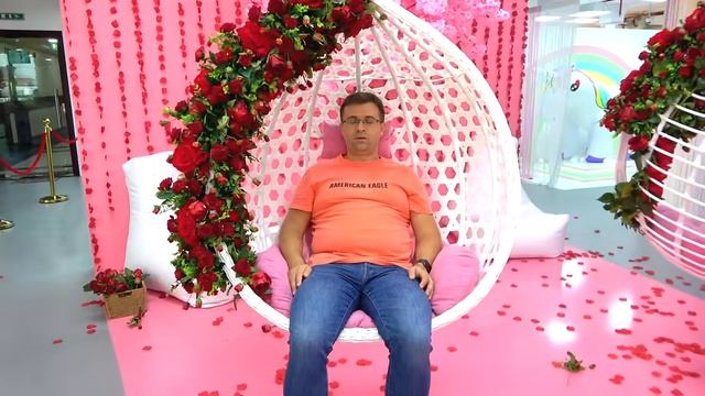 Диана и Рома Диана и ее приключение в музее селфи в Дубае
